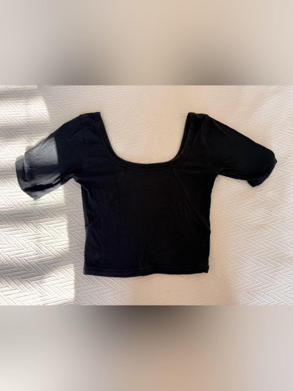 Lululemon Scoop neck short sleeve